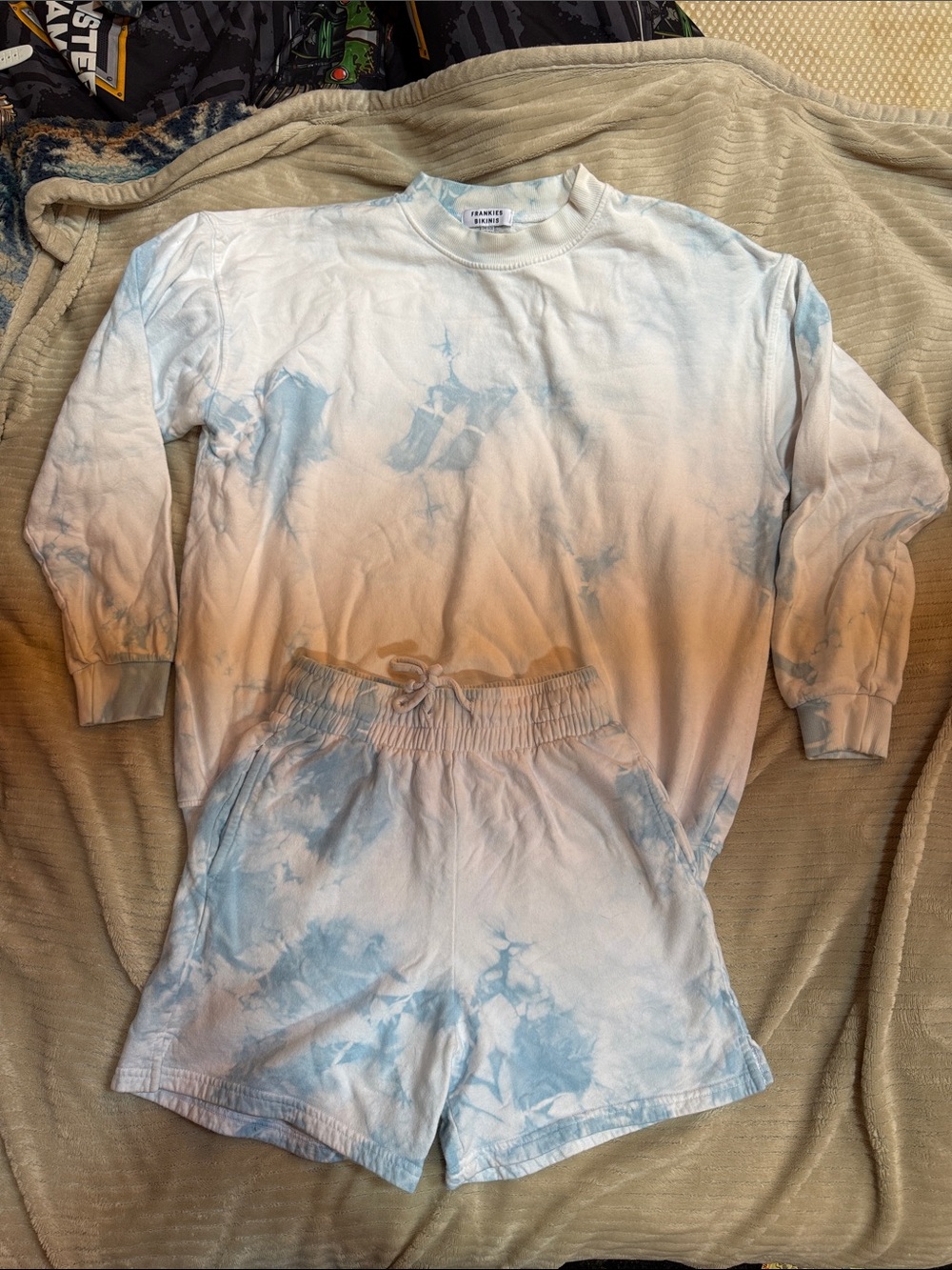 Frankie's Bikinis Light Blue & White Tie-Dye lounge set